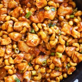 Cashew Chicken Recipe - This Cashew Chicken recipe makes a favorite quick and easy recipe perfect for busy weeknights! Ready and on the table faster than takeout.