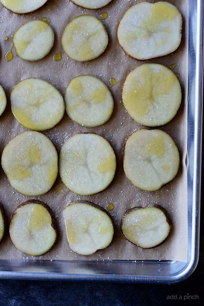 Loaded Potato Skin Bites Recipe - Loaded Potato Skin Bites Recipe - These loaded potato skin bites include everything you love about loaded potato skins in an easy bite! // addapinch.com