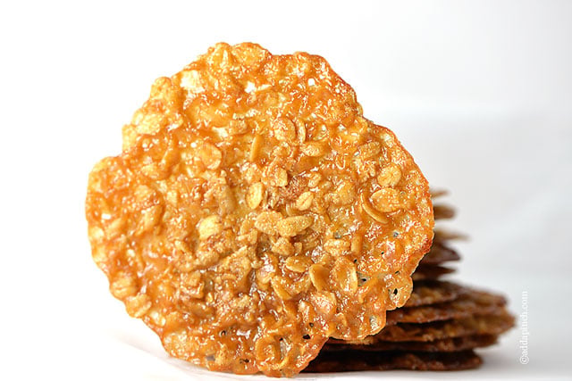 Oatmeal Lace Cookies | ยฉaddapinch.com